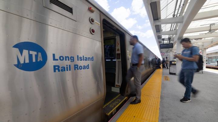 LIRR: Train debris on East River Tunnel track caused morning delays