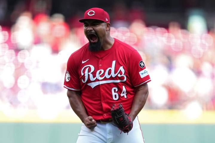 Reds overtake Mets for National League's third wild-card spot: 'You can’t kill us'