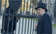 Insólito: el Mago sin Dientes fue a la Casa Rosada a pedirle una reunión a Milei: "¿Dónde está el PRO?"