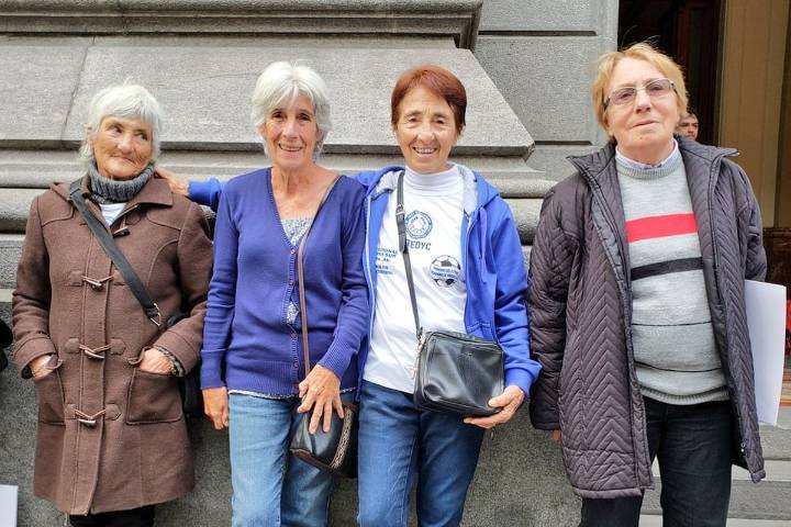 "Nosotras jugábamos mejor". Blanca Brucoli, la pionera del fútbol femenino en nuestro país que pide ayuda