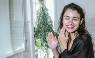 Flores para la piel: la tendencia beauty que dominará en 2026