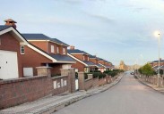 Piélagos ya tiene contratado el derribo de otras 17 viviendas en Cerrias, en Liencres