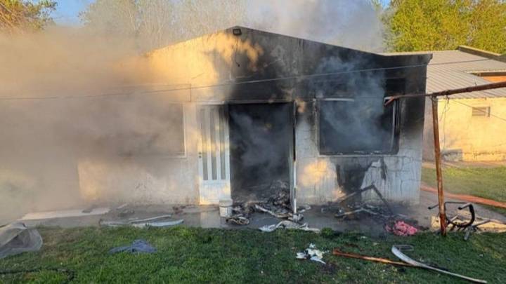 Fatal incendio en un geriátrico de Junín: cuatro ancianos murieron y otros cinco están en grave estado