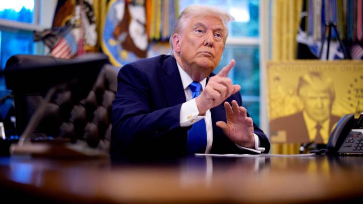 Trump Officials Blindsided By His Public Order To Prosecute His Foes