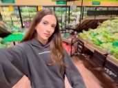 Marianne Gonzaga presume colaboración con supermercado, pero la cadena la desmiente