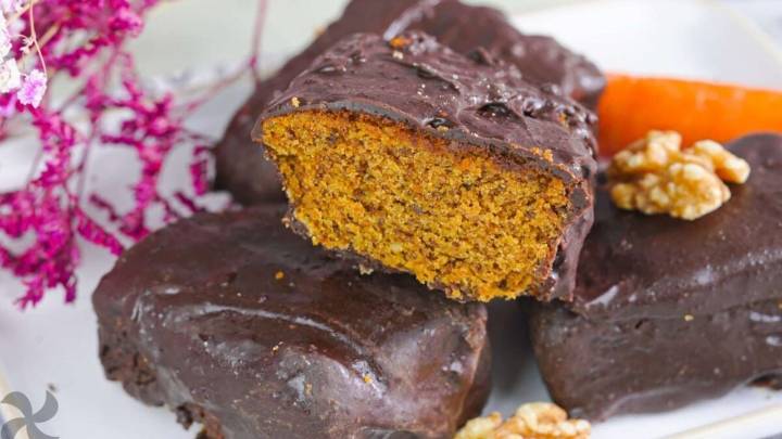 Bizcocho de chocolate y zanahoria: re esponjoso y perfecto para acompañar tus próximos mates en el desayuno