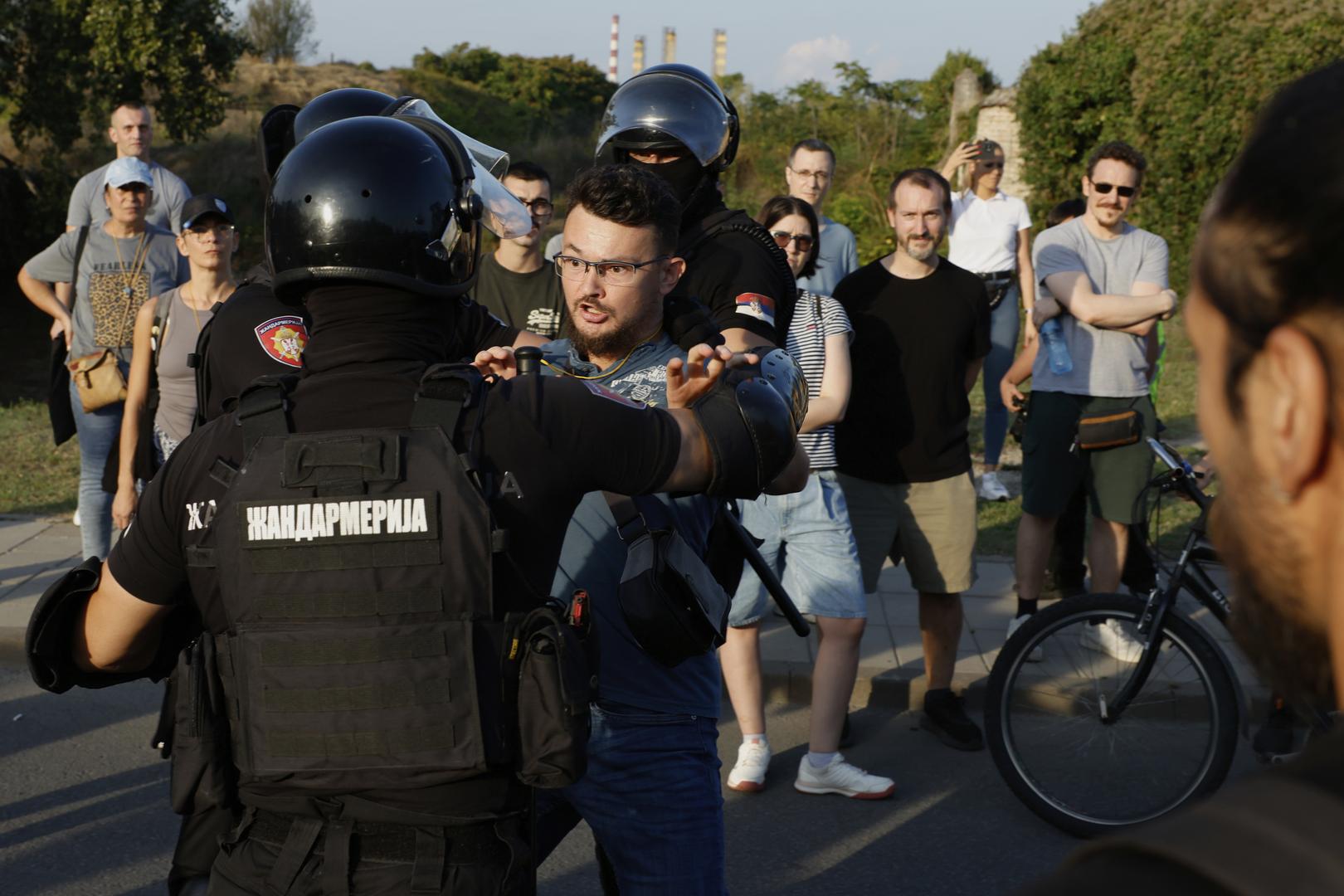 Serbia's opposing camps hold parallel rallies across Balkan nation, reflecting deep political crisis