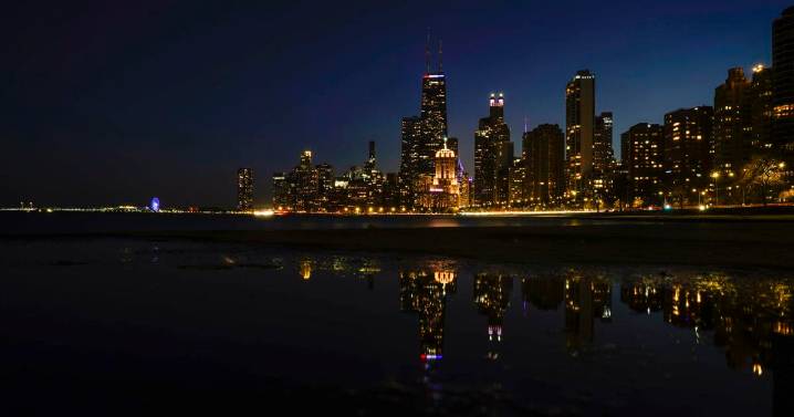 New Chicago immigration campaign prompts confusion as city braces for federal intervention