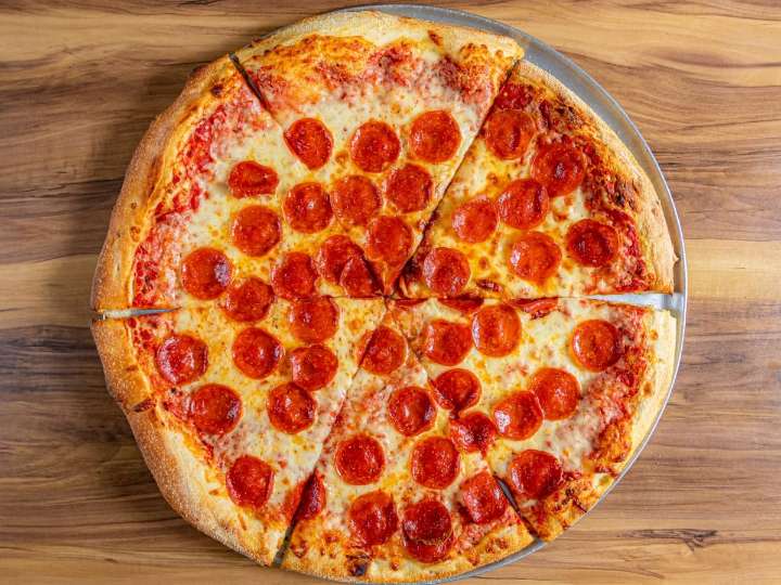 Local chileno de pizza es elegido entre los 25 mejores del mundo: dónde queda y cuáles son sus precios