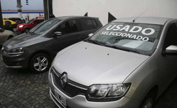 Por la incertidumbre electoral y la suba de tasas, en agosto cayó la venta de autos usados
