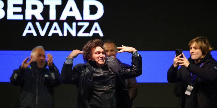 Javier Milei irá al búnker de La Libertad Avanza en La Plata para recibir los resultados