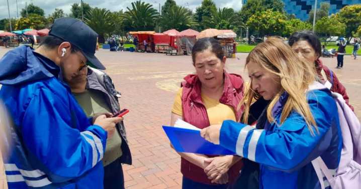 Bogotá lanza MegaRuta: apuesta de servicios para más de 6.000 vendedores informales