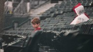 El padre del niño que perdió la pelota ante la ‘Karen de los Phillies’ habló sobre el incidente viral