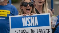Nurses hold rally in Seattle amid contract negotiations