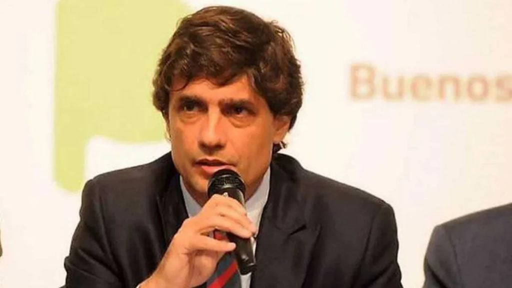 Lacunza: “Hoy la economía es más atajar penales que hacer goles”