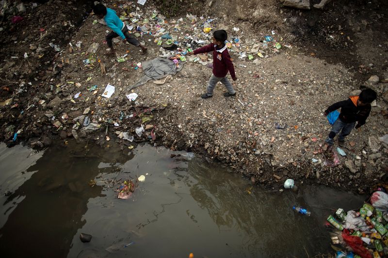 Pakistan's poverty reduction reversed by economic shocks, weak reforms, World Bank says