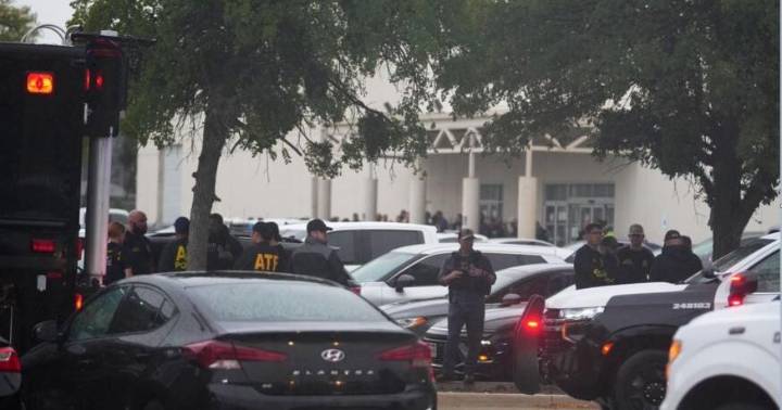 Shooter is dead after killing at least 1 and injuring others at a Dallas ICE facility