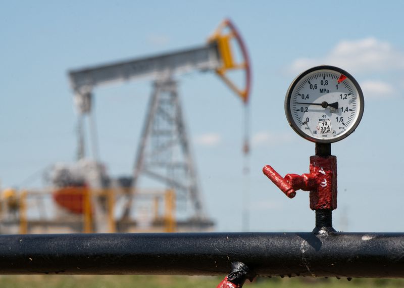 Oil rises on weaker dollar, Russia supply disruptions