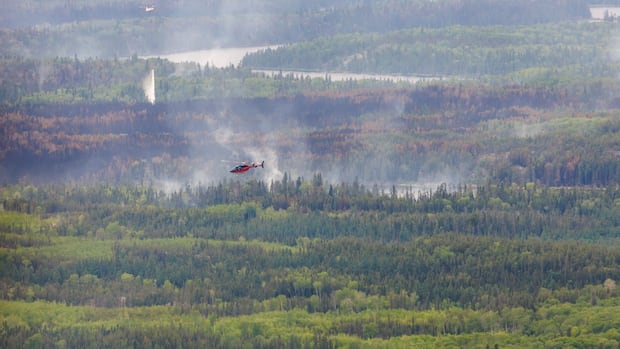 'Overwhelming' summer ends for thousands of Manitoba wildfire evacuees returning home