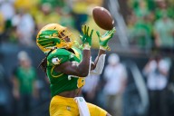 Oregon RB Noah Whittington expected to play in big clash at Penn State