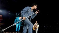¿Qué hace Joe Jonas antes de salir al escenario? El VIDEO viral del artista en un concierto