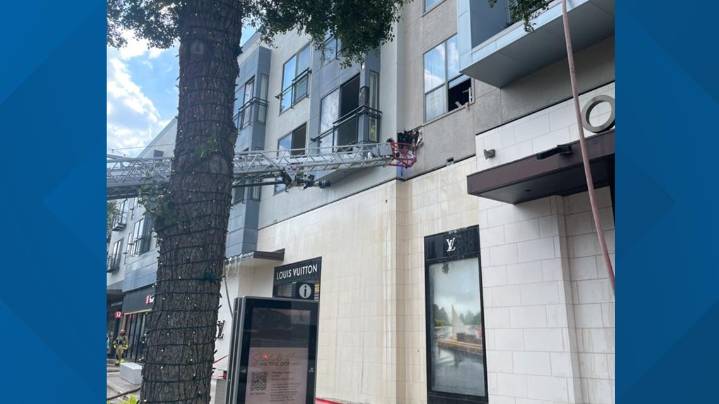 Residents displaced after North Austin apartment fire