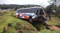 Un colectivo despistó en Garuhapé y una pasajera resultó herido