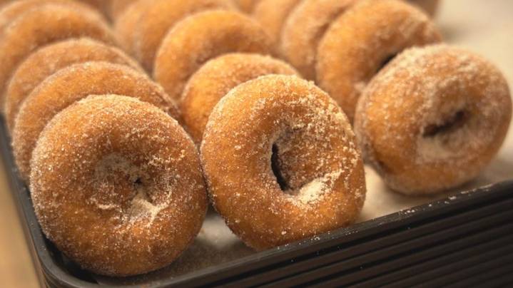 Robinette's kicks off 2025 fall season with donuts, cider and gratitude