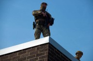 Operativo de ICE en EE. UU. termina con un migrante muerto y un agente herido
