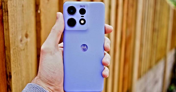 Este Motorola es superior al iPhone 13 Pro Max y cuesta menos: carga en 6 minutos, 512GB almacenamiento y cámara triple