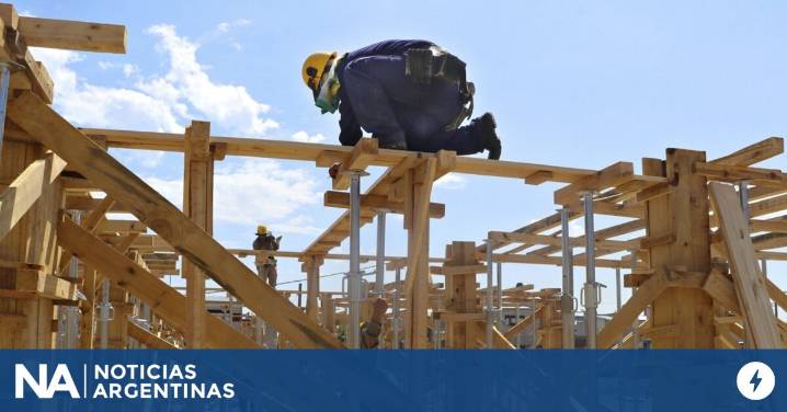 Las supertasas de Caputo paralizaron el crédito hipotecario y las obras de los desarrollos inmobiliarios