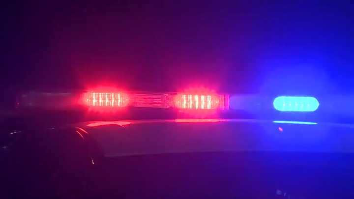 New Hampshire police say multiple gunshot victims at country club. 1 suspect in custody, 1 at large