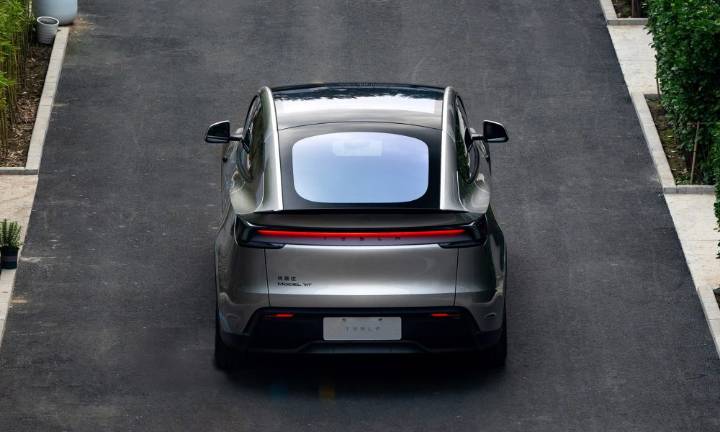 Tesla China’s new six-seat Model Y L already sold out through October