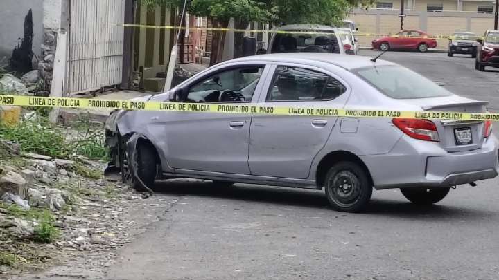 Difunden videos de persecución en Fidel Velázquez tras reporte de robo de auto; hay detenidos