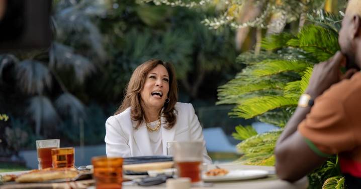 Kamala Harris reveals how pizza night became her presidential campaign launch on 'House Guest'