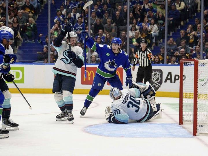 Canucks 4 Kraken 2: Braeden Cootes looking more and more like an NHLer
