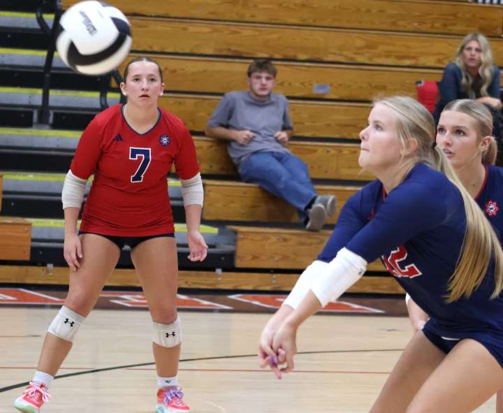 Stars extend winning streak with four-set victory over Columbus East