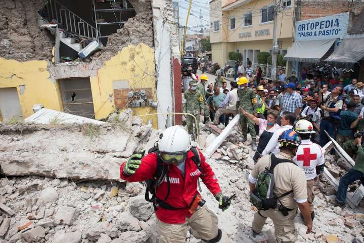 Los héroes anónimos del 19S: Los brigadistas, voluntarios y rescatistas que hicieron historia