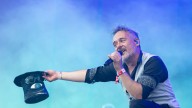 Love of Lesbian se pronuncia sobre la guerra en Gaza durante su concierto en el FIB: "Lo que está sucediendo es un genocidio"