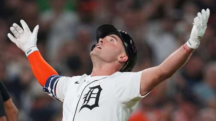 Tigers' pinch-hitter Carpenter ties Guardians with two