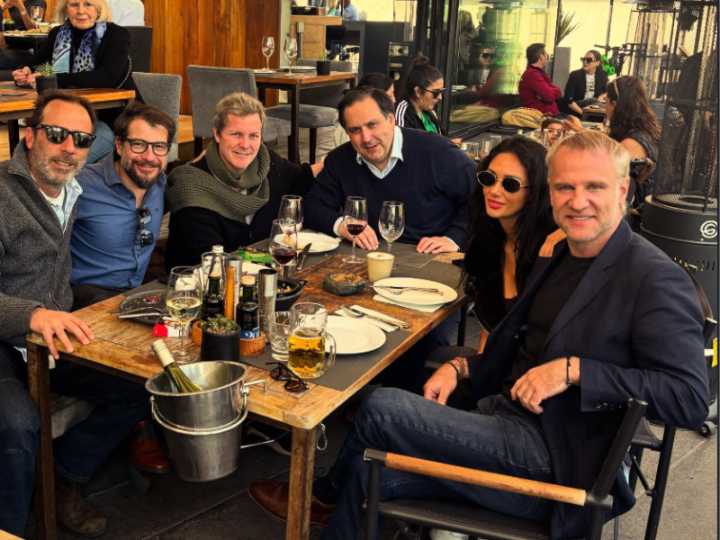 Pamela Díaz y Felipe Kast encienden las redes con foto juntos