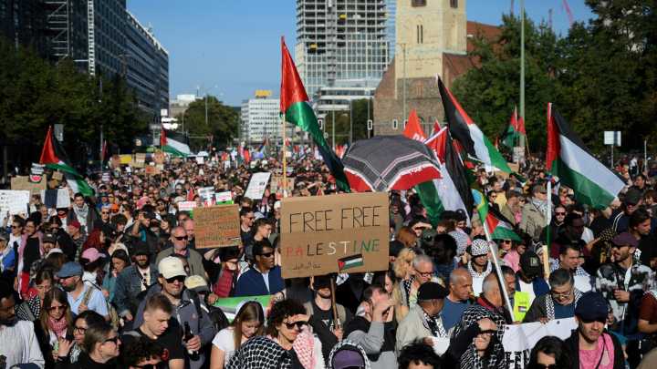Tras la masiva marcha propalestina, crece la presión al gobierno alemán