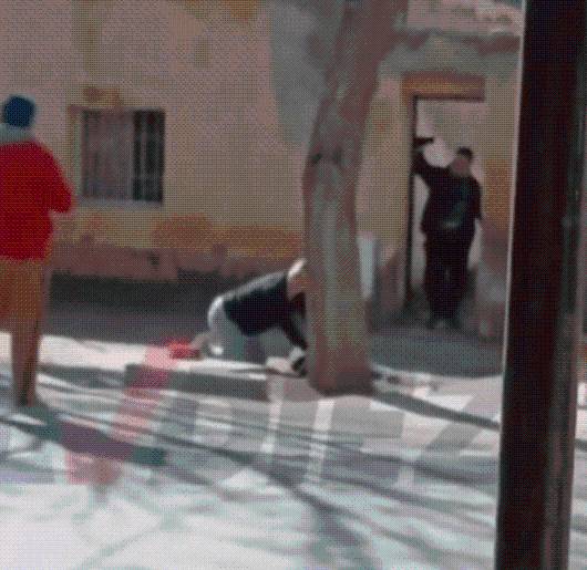 Video: la frialdad del femicida cuando trataban de reanimar a su ex pareja