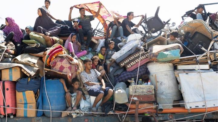 Israeli Troops Push Into Gaza City, Forcing Desperate Palestinians to Flee