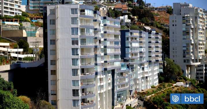 Viña del Mar: vecinos retornan a edificio Euromarina II tras levantarse decreto de inhabitabilidad