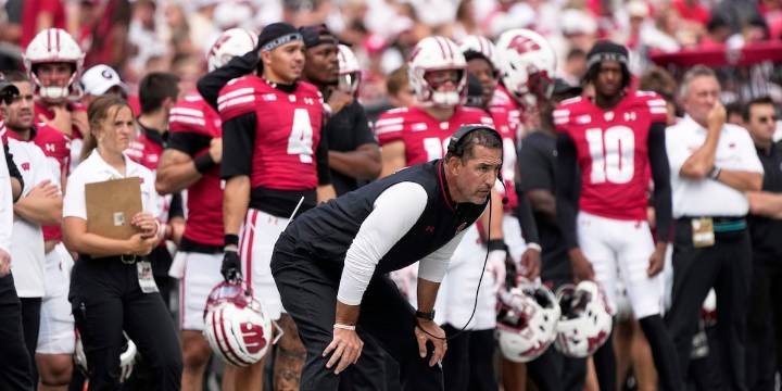 Badgers embarrassed by Maryland 27