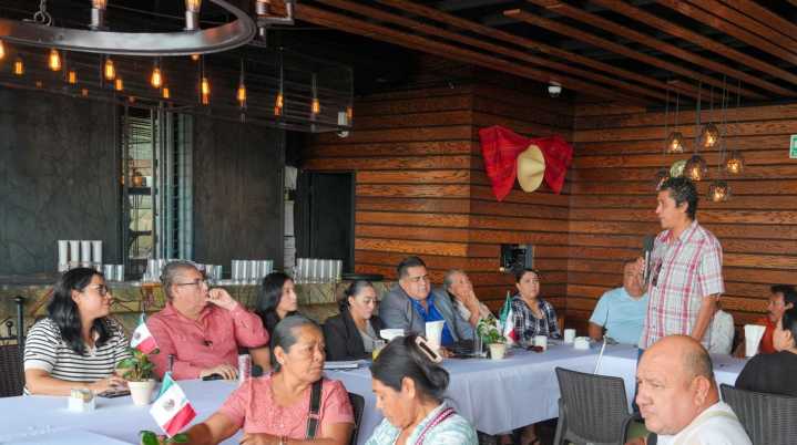 Sostiene reunión el senador Víctor Mercado con Comités Seccionales en Cuernavaca