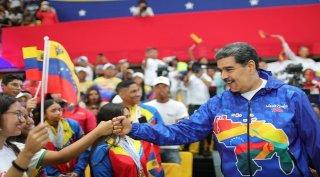 Jefe de Estado felicita a la juventud revolucionaria por 17 años de la JPSUV