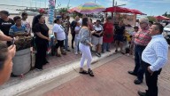 Rocha promete reforzar seguridad y enviar apoyos a pobladores durante visita a Altata