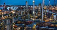 Major explosion fears at oil refinery as Ed Miliband sent 'catastrophe' warning
